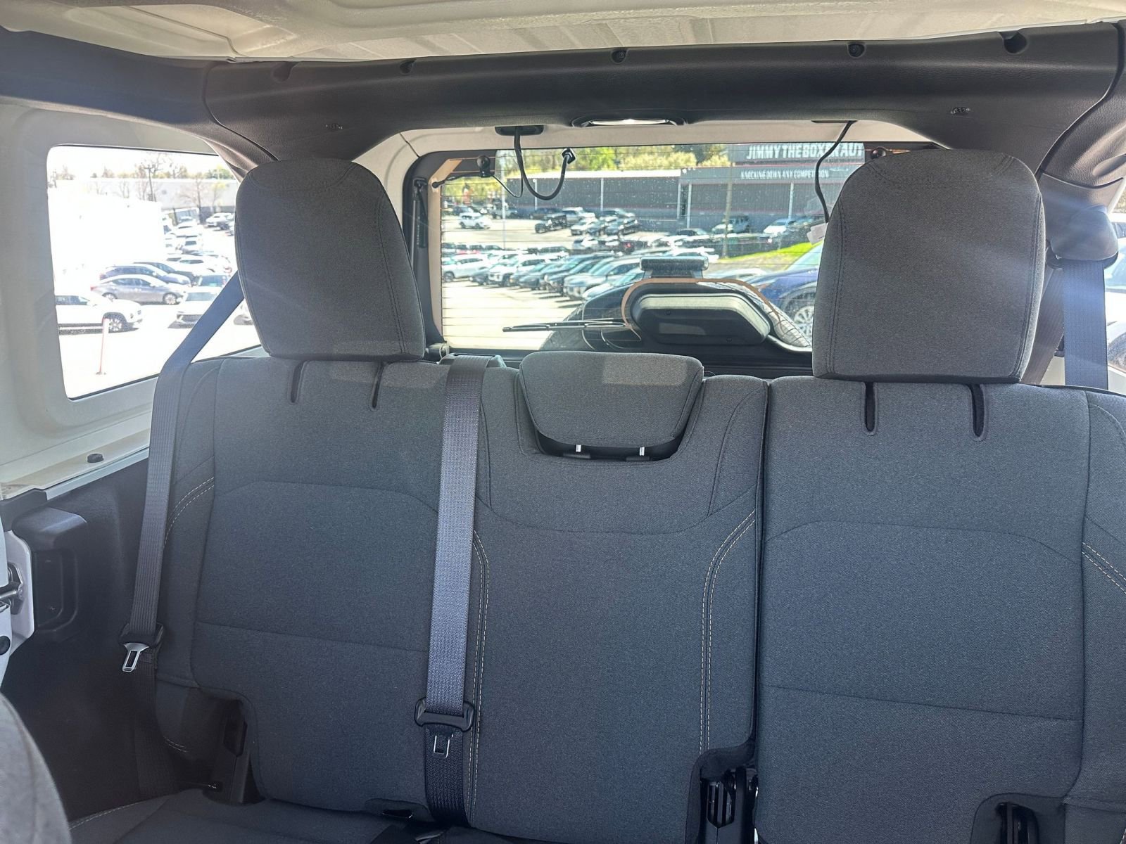 Used 2025 Jeep Wrangler Sahara image 38