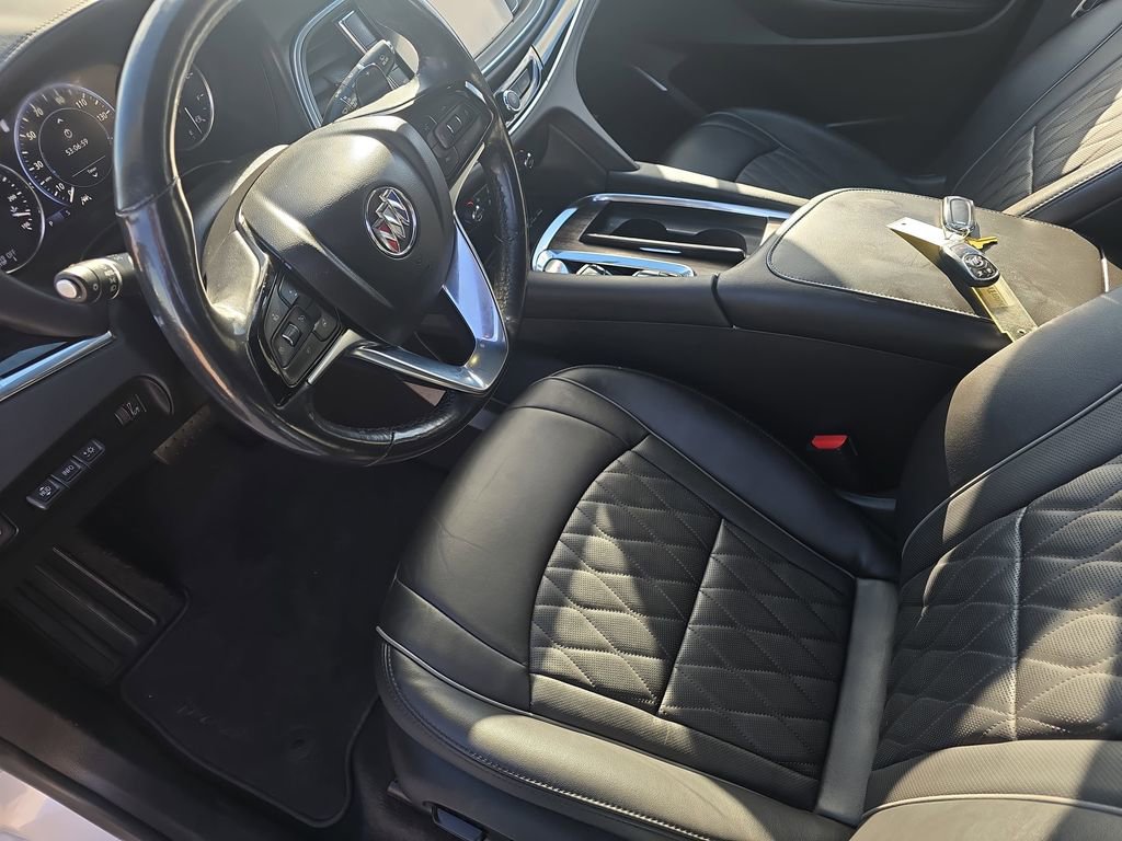 Used 2024 Buick Enclave Avenir w/ Trailering Package, 5000 lbs. FWD image 17