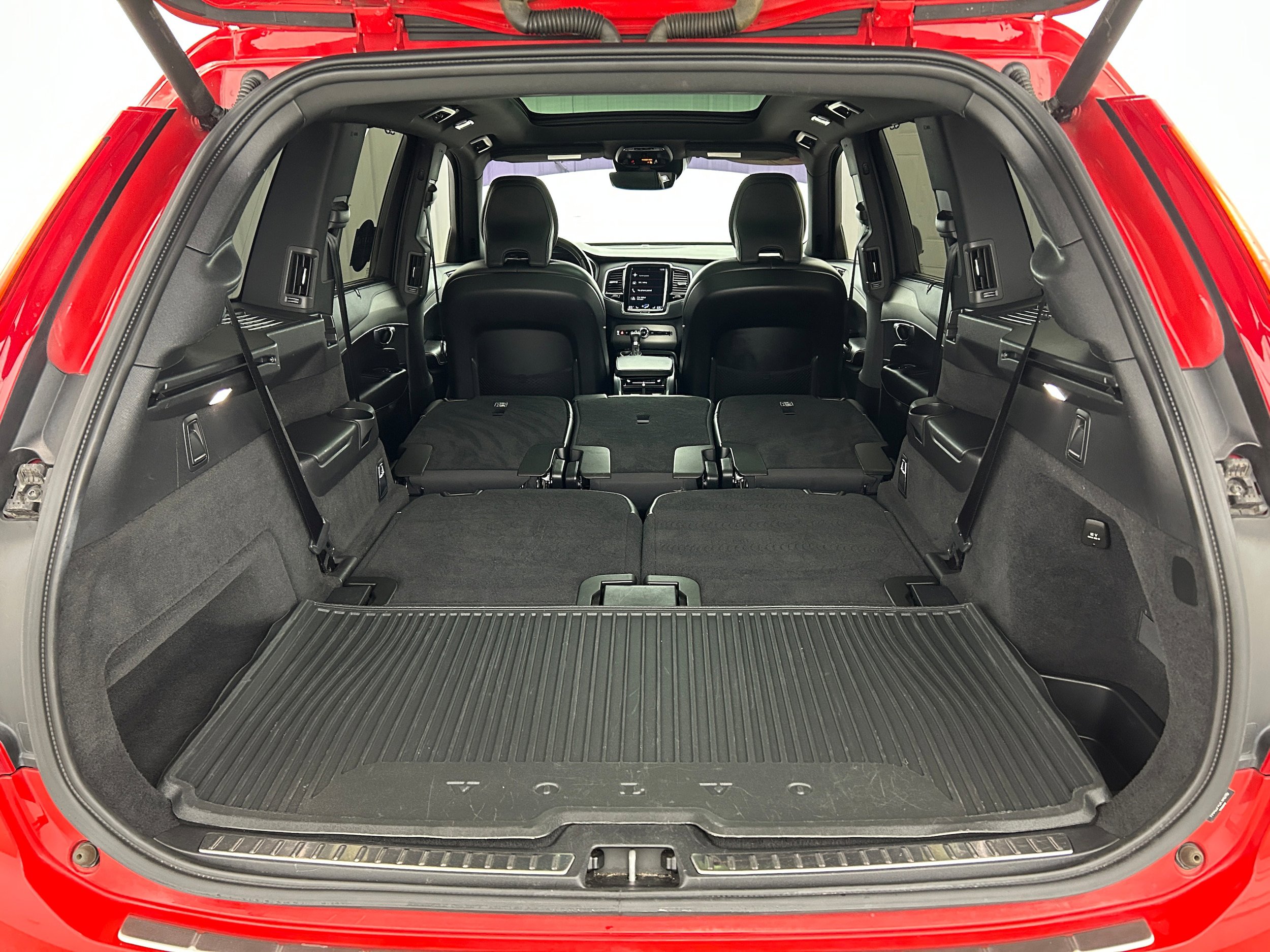 Used 2019 Volvo XC90 T6 R-Design w/ Protection Package AWD/4WD image 35