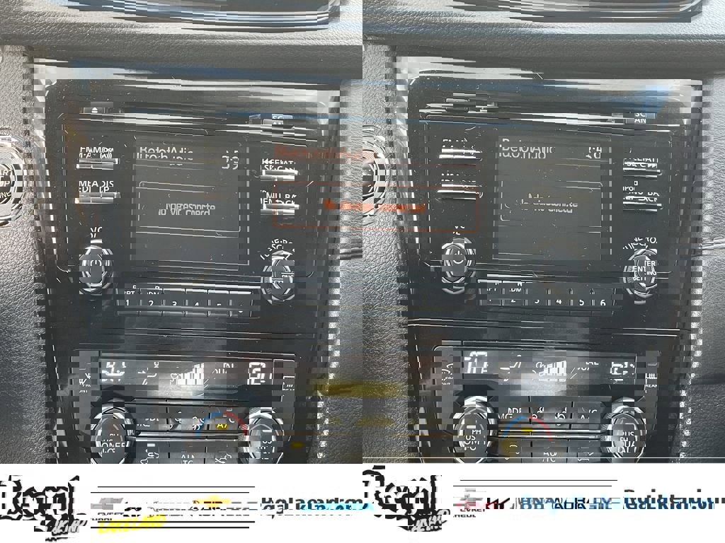 Used 2017 Nissan Rogue SV image 20