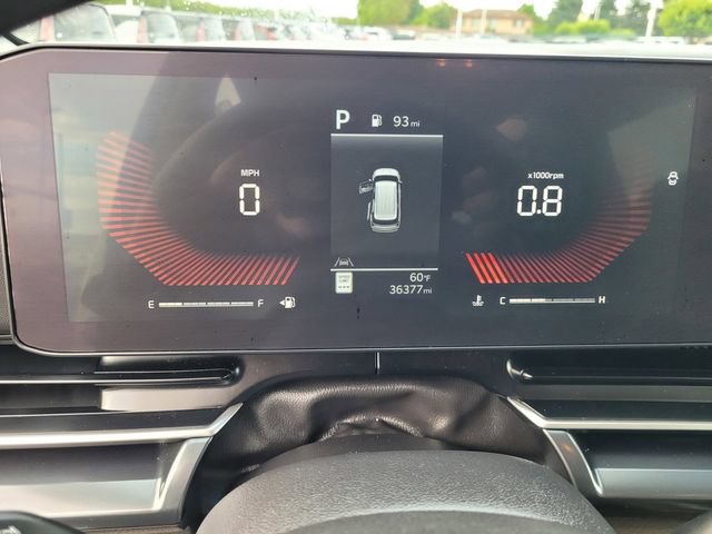 Used 2025 Kia Carnival LX FWD image 22