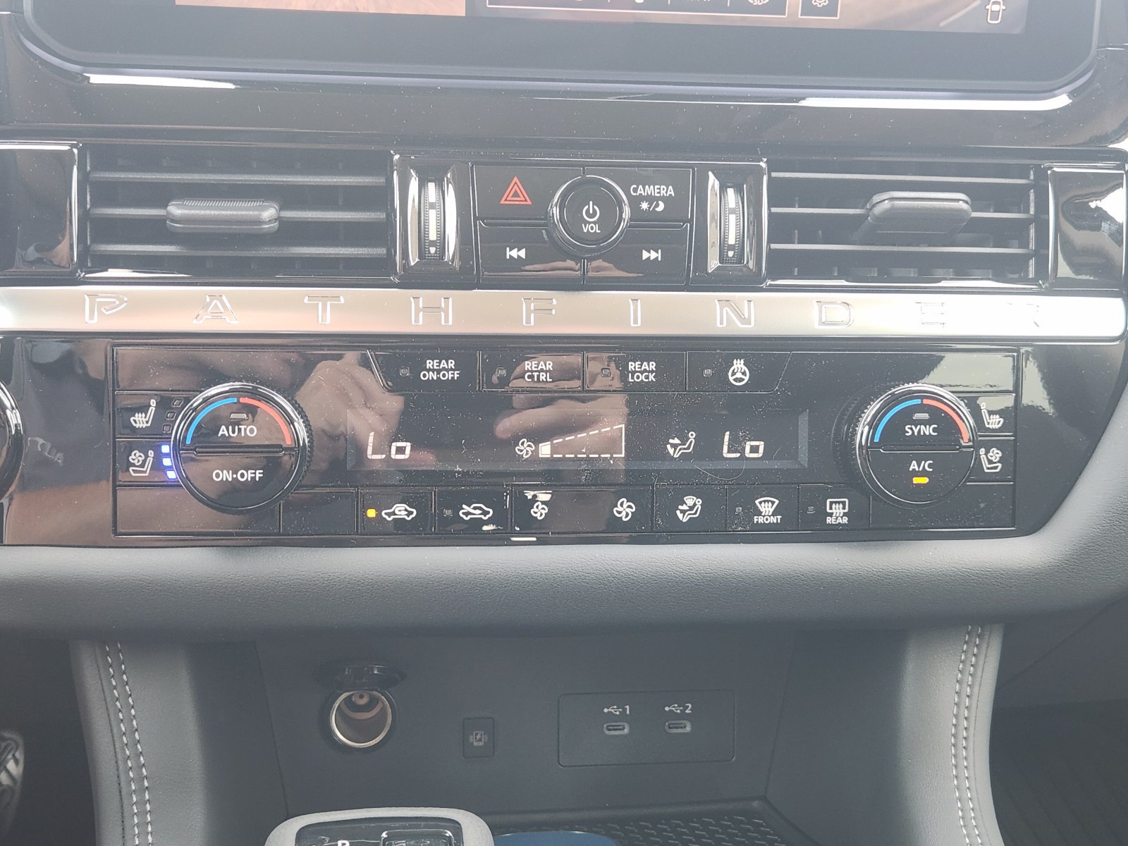 New 2026 Nissan Pathfinder Platinum FWD image 18