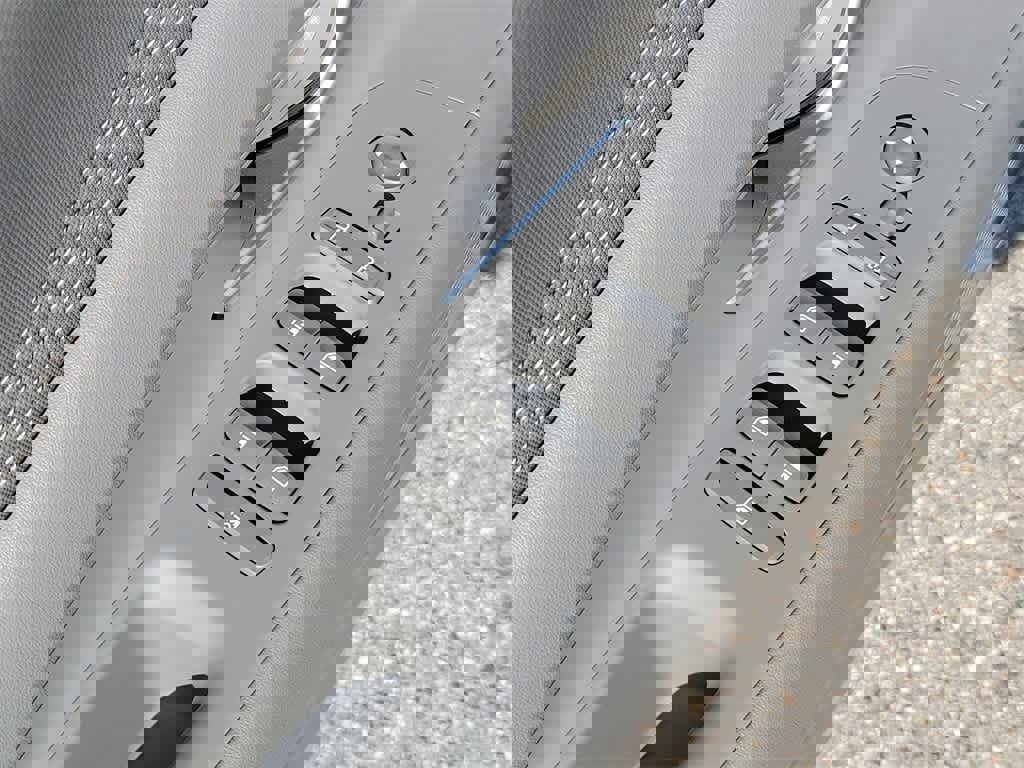 New 2025 Hyundai Elantra SEL image 18