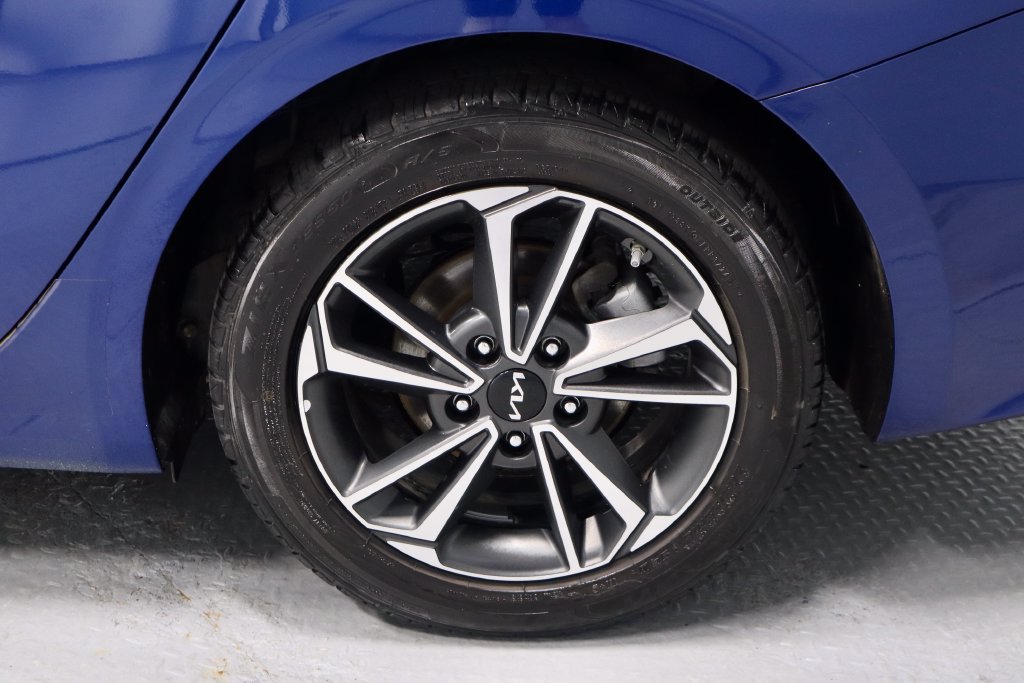 Used 2024 Kia Forte LXS w/ LXS Technology Package FWD image 18