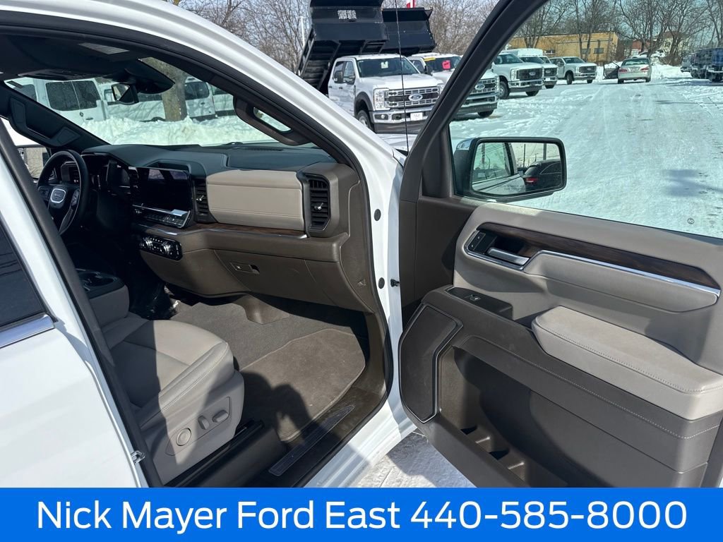 Used 2025 GMC Sierra 1500 SLT image 11