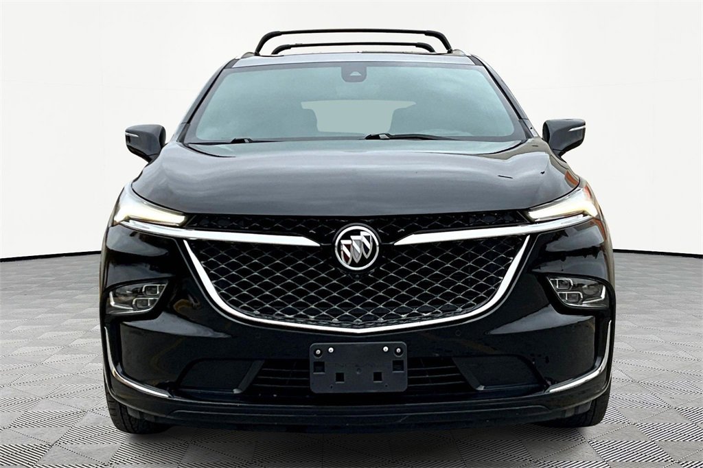 Used 2022 Buick Enclave Avenir w/ Avenir Technology Package image 3