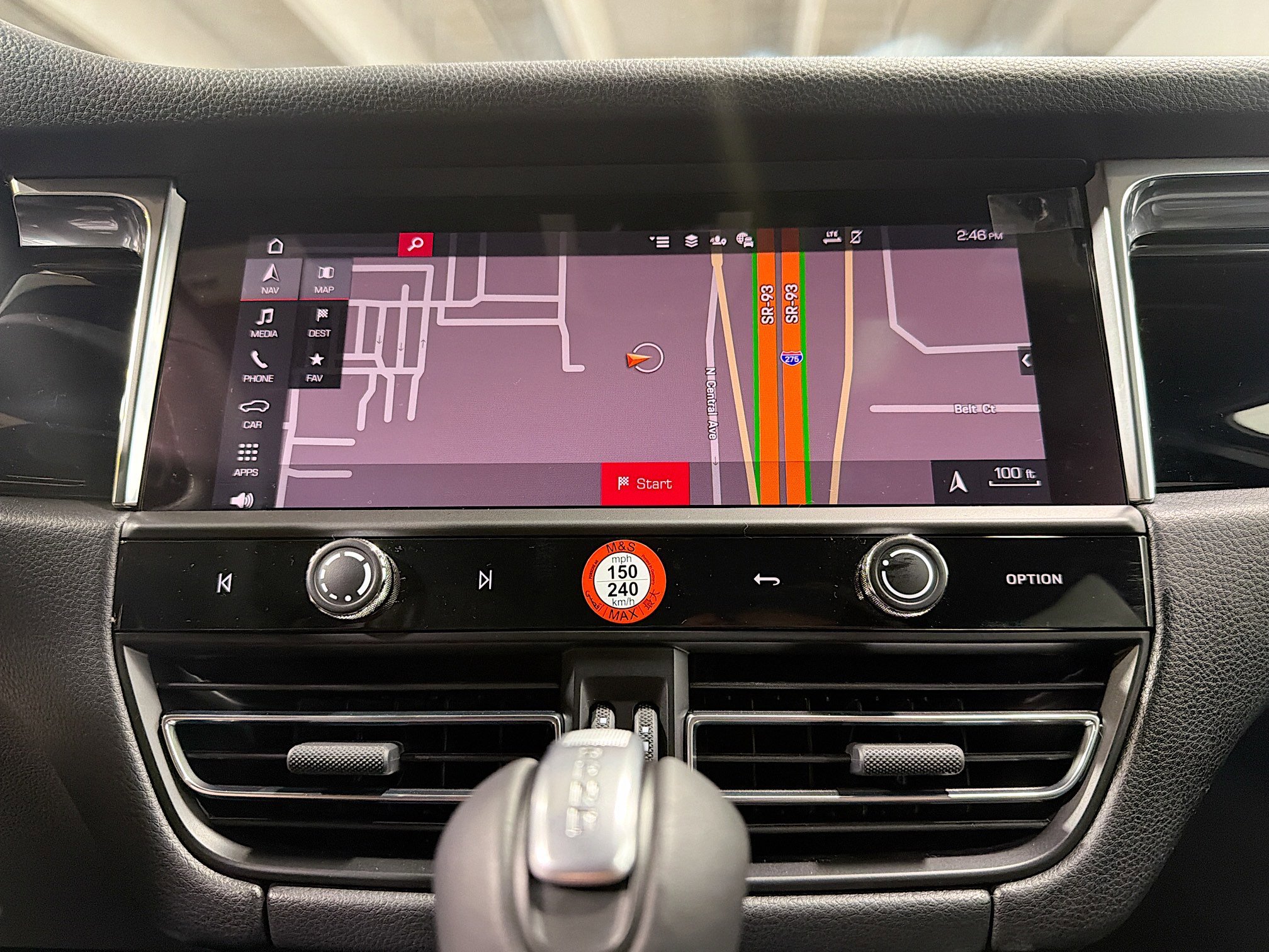Certified 2026 Porsche Macan AWD/4WD image 31