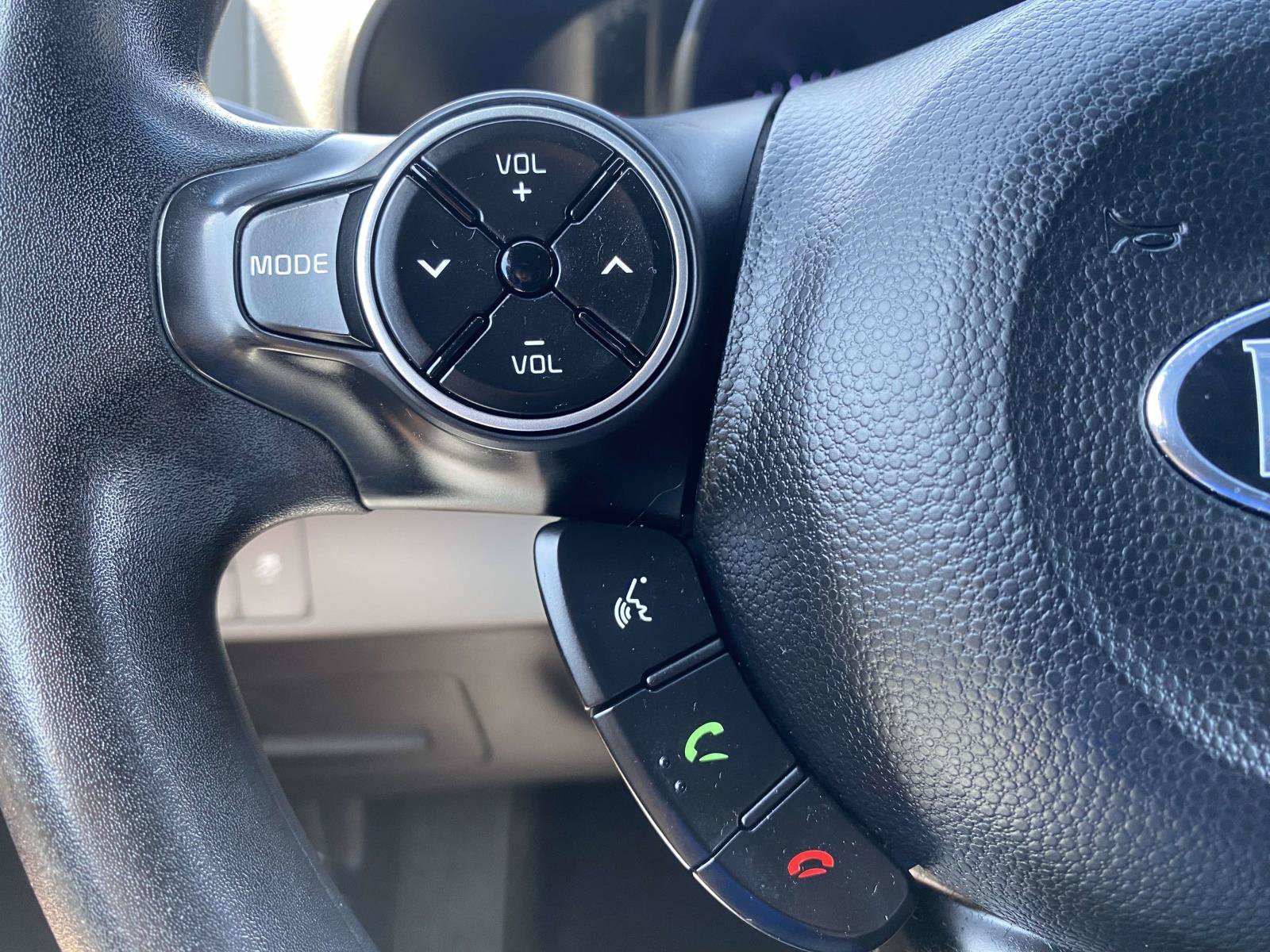 Used 2016 Kia Soul FWD image 19