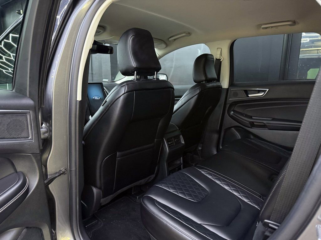 Used 2023 Ford Edge Titanium image 19