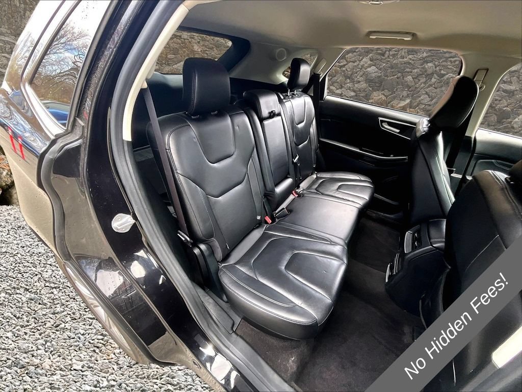 Used 2020 Ford Edge Titanium w/ Cargo Accessory Package FWD image 25