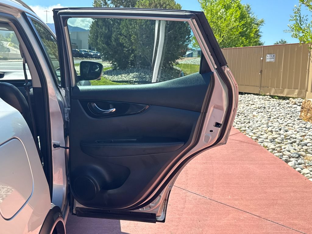 Used 2017 Nissan Rogue Sport SL w/ SL Premium Package AWD/4WD image 23