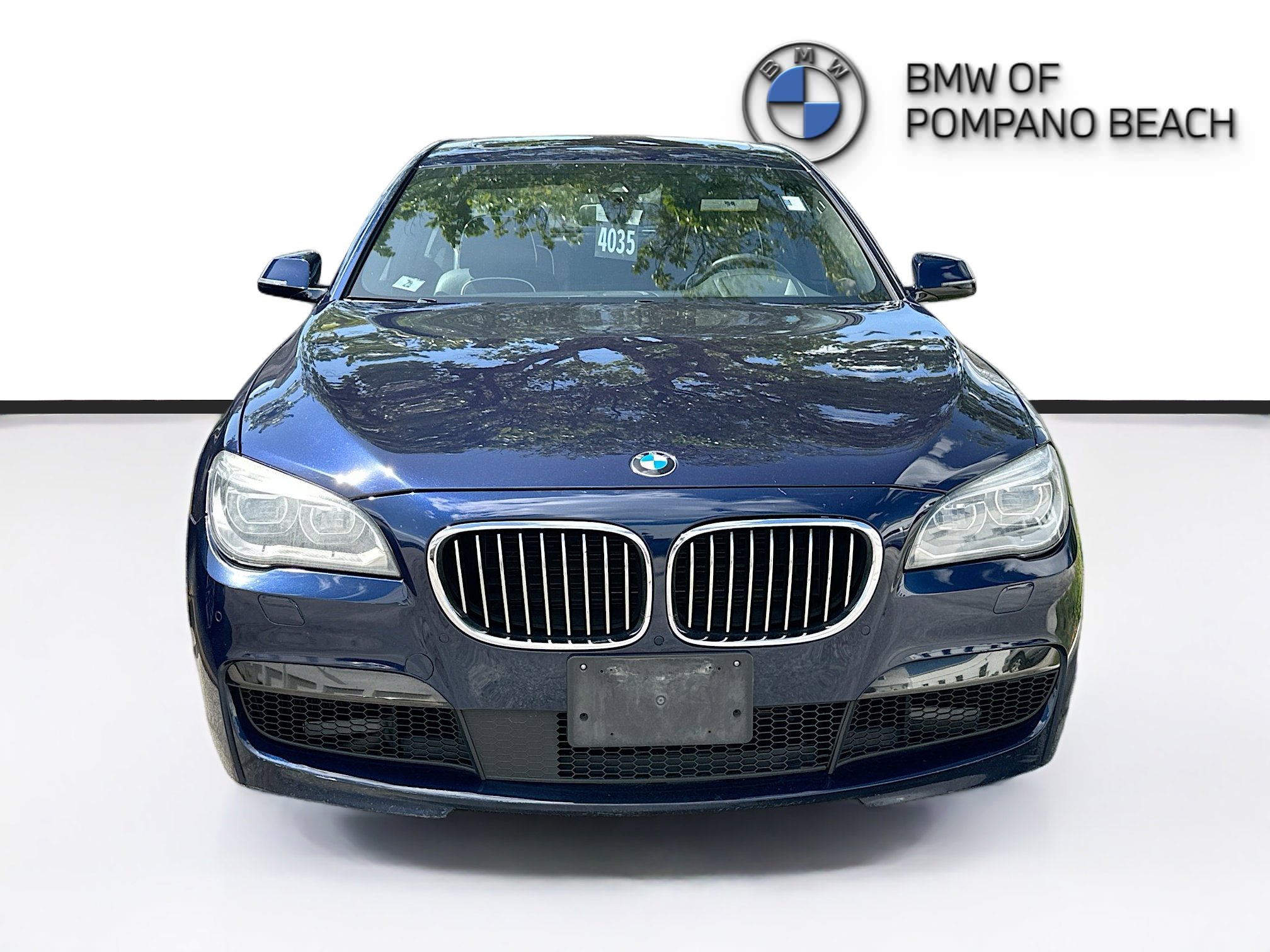 Used 2015 BMW 750Li image 2