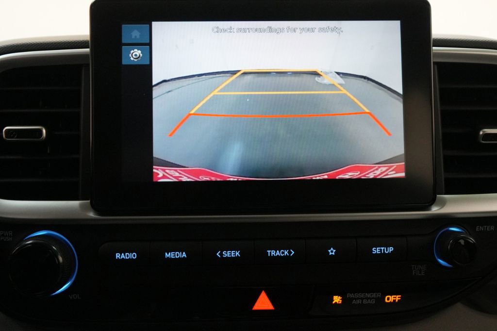 New 2024 Hyundai Venue SEL image 43