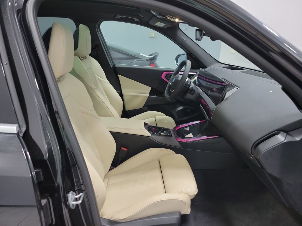 Used 2025 BMW X3 xDrive30i w/ Premium Package image 24