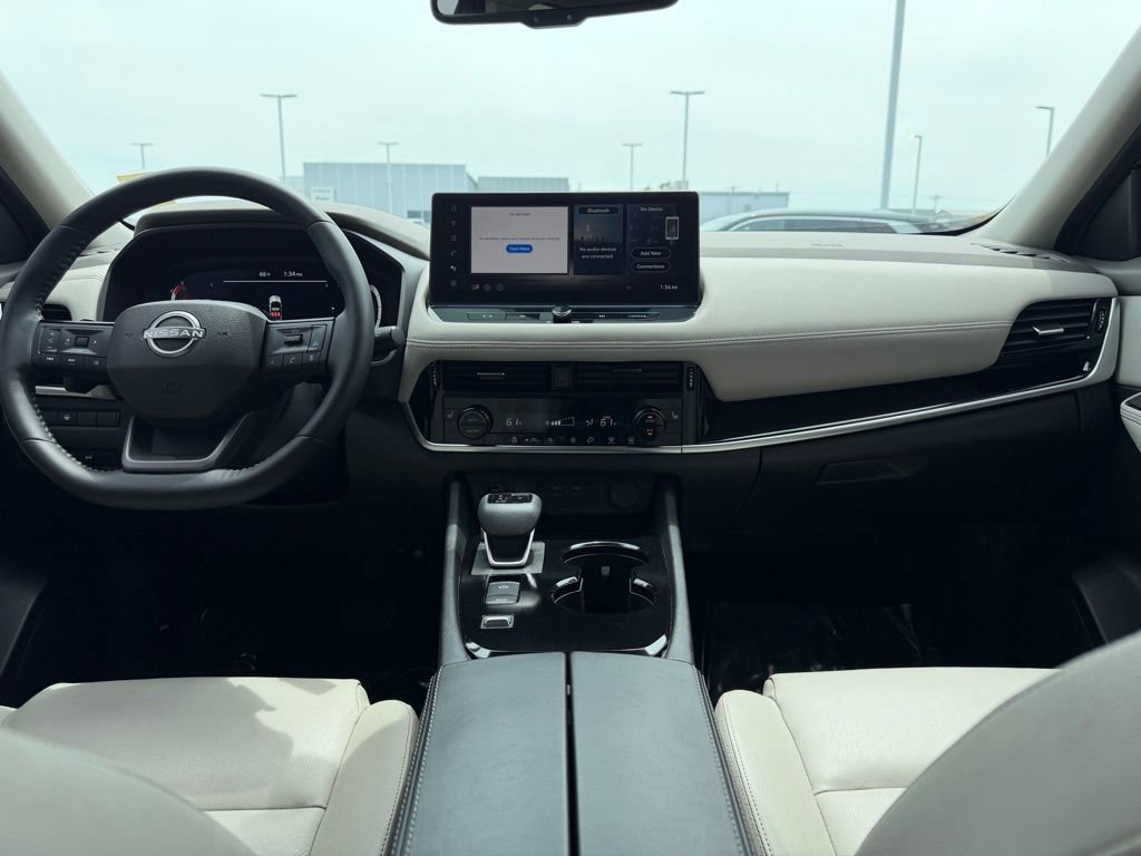 Used 2025 Nissan Rogue SL FWD image 26