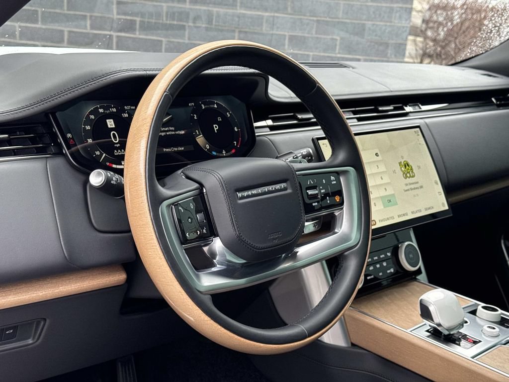 Used 2023 Land Rover Range Rover SV AWD/4WD image 23