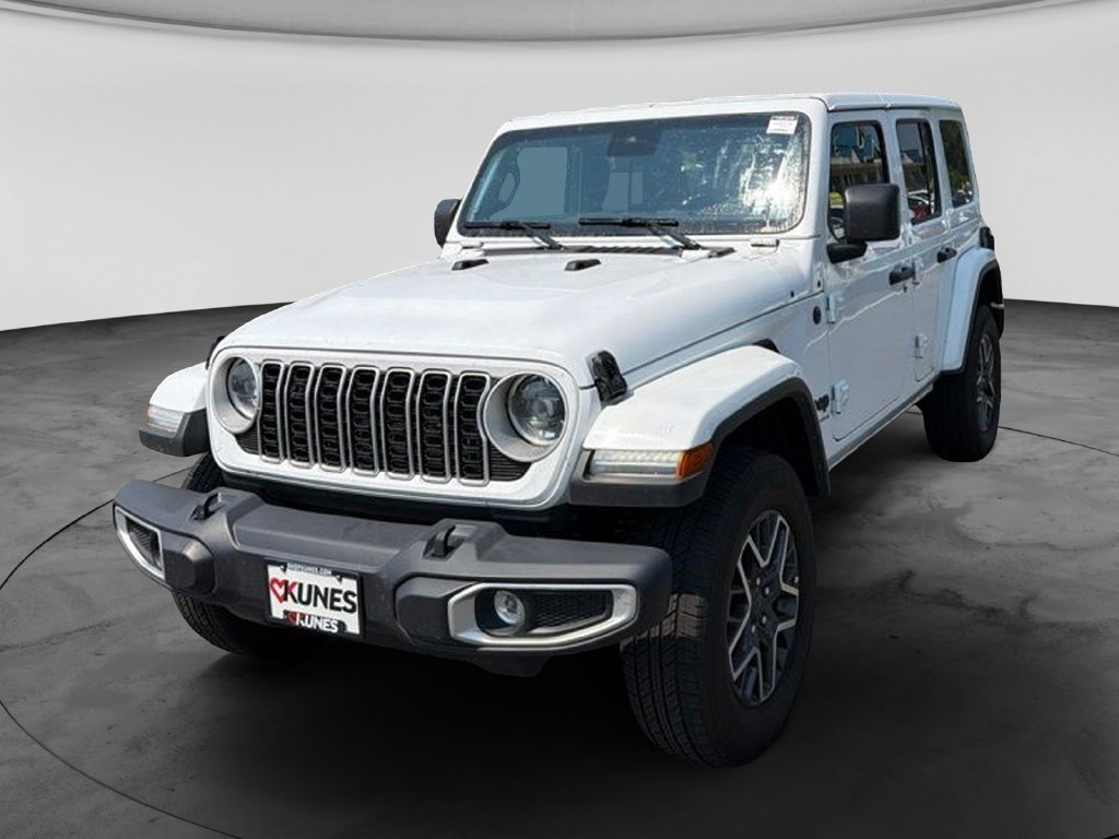 Used 2025 Jeep Wrangler Unlimited Sahara AWD/4WD image 4