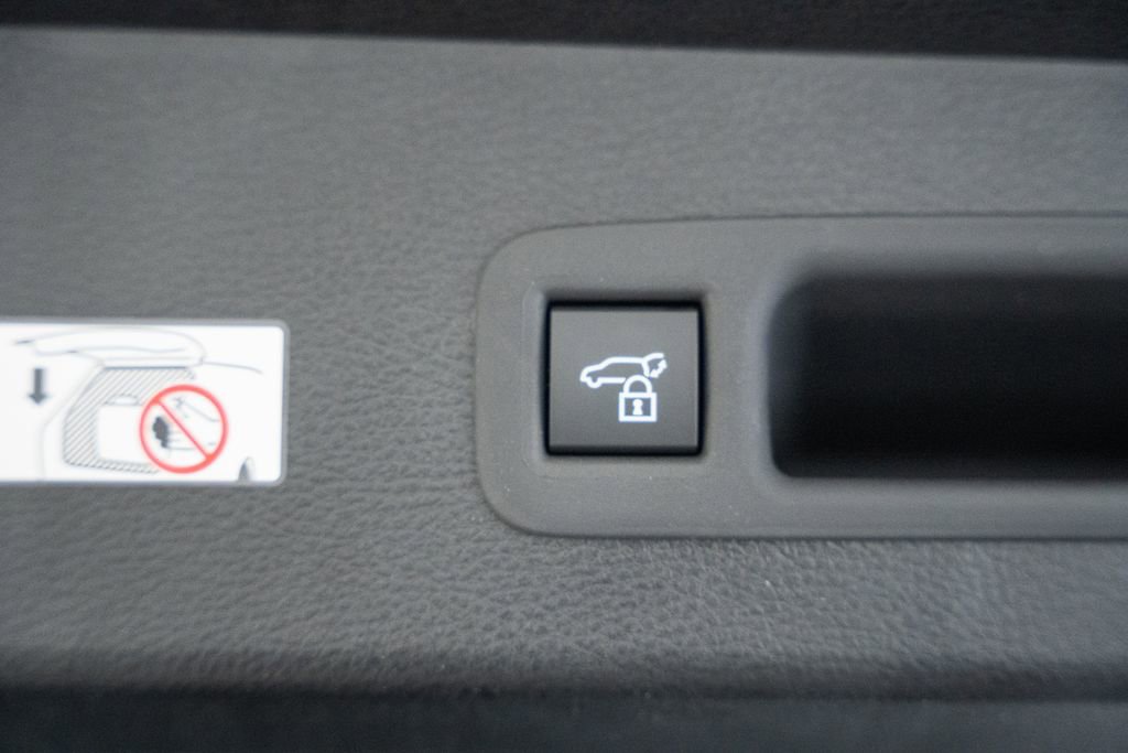 New 2026 Toyota Sienna XLE Woodland Edition image 11