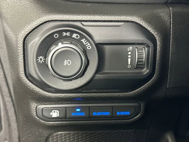 Used 2023 Jeep Wrangler Unlimited Sahara w/ Cold Weather Group image 19