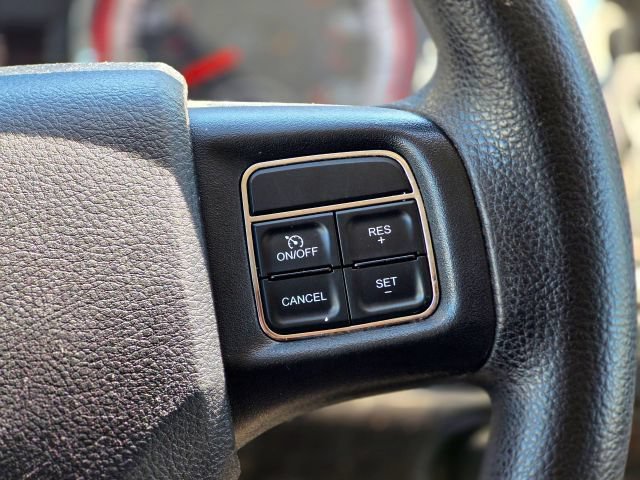 Used 2013 Dodge Grand Caravan SXT FWD image 17