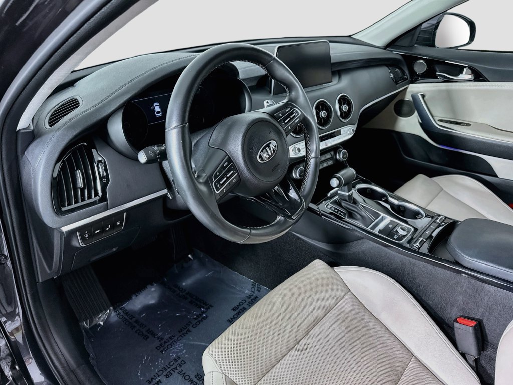Used 2019 Kia Stinger Premium RWD image 4