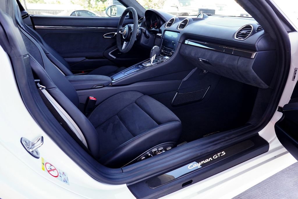 Used 2024 Porsche 718 Cayman GT4 image 17
