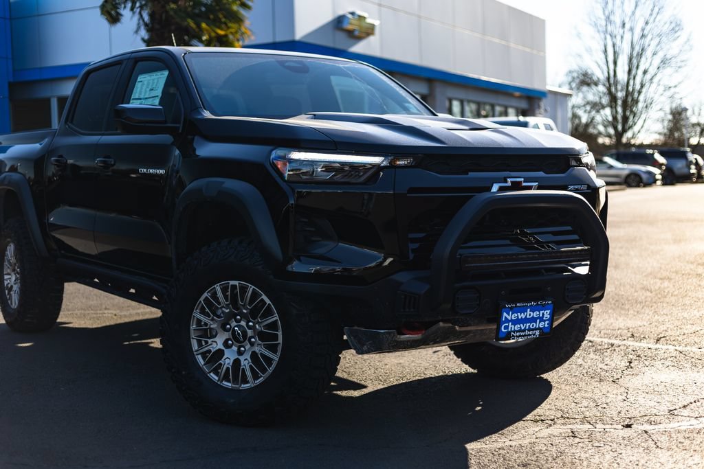 New 2026 Chevrolet Colorado ZR2 w/ Off-Road Front Bumper Package AWD/4WD video 3