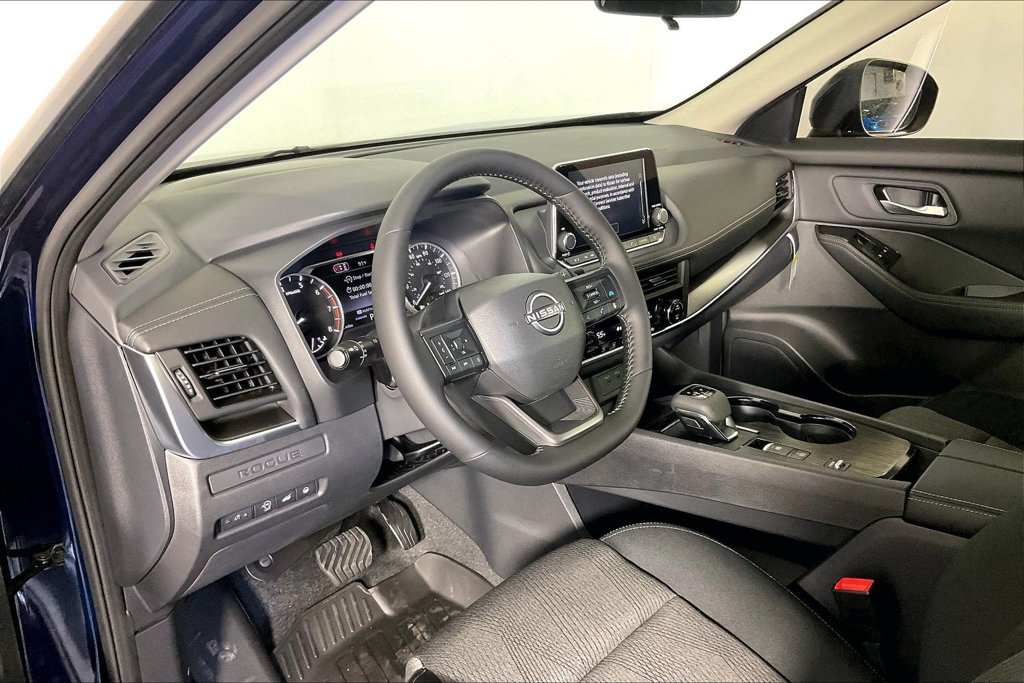 New 2026 Nissan Rogue SV FWD image 8