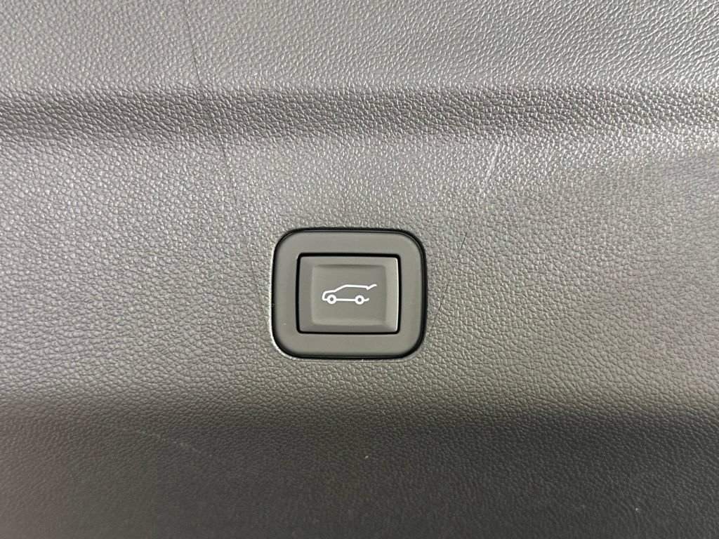 New 2026 GMC Yukon XL Elevation w/ Elevation Premium Package AWD/4WD image 34