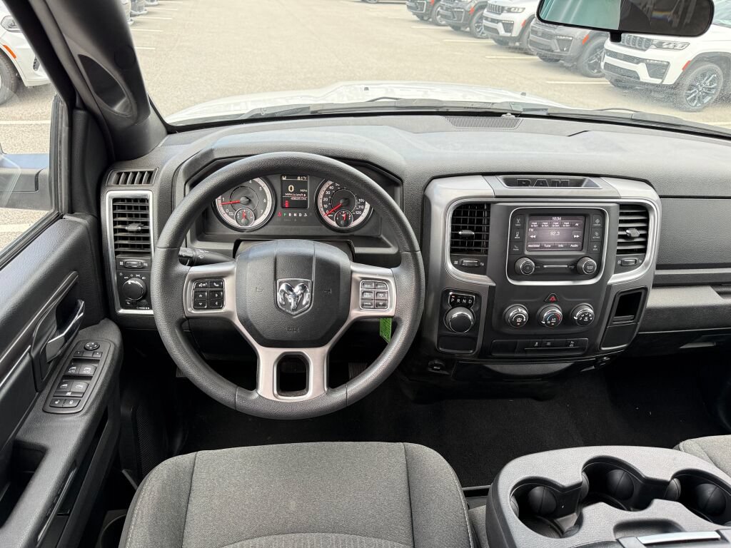 Used 2024 RAM 1500 Warlock RWD image 13