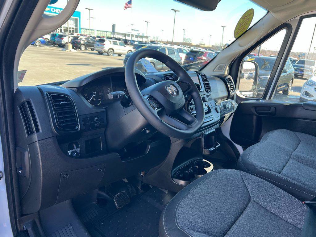 Used 2024 RAM ProMaster 2500 image 17