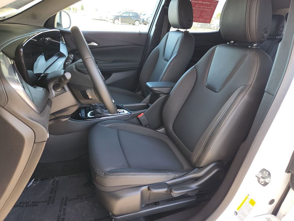 Used 2025 Buick Encore GX Preferred image 12