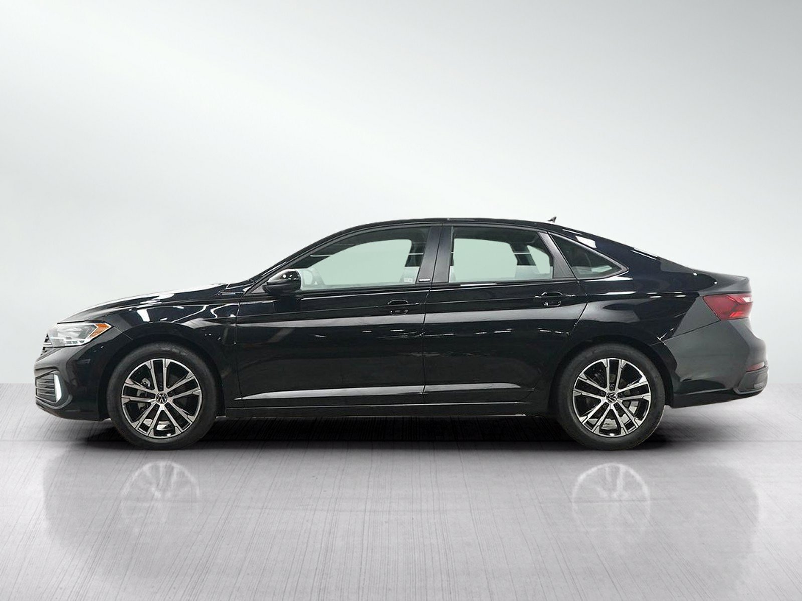 Used 2023 Volkswagen Jetta Sport FWD image 2