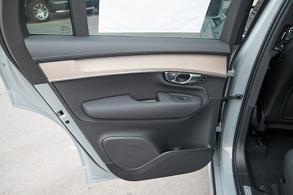 New 2026 Volvo XC90 B6 Plus w/ Protection Package image 19