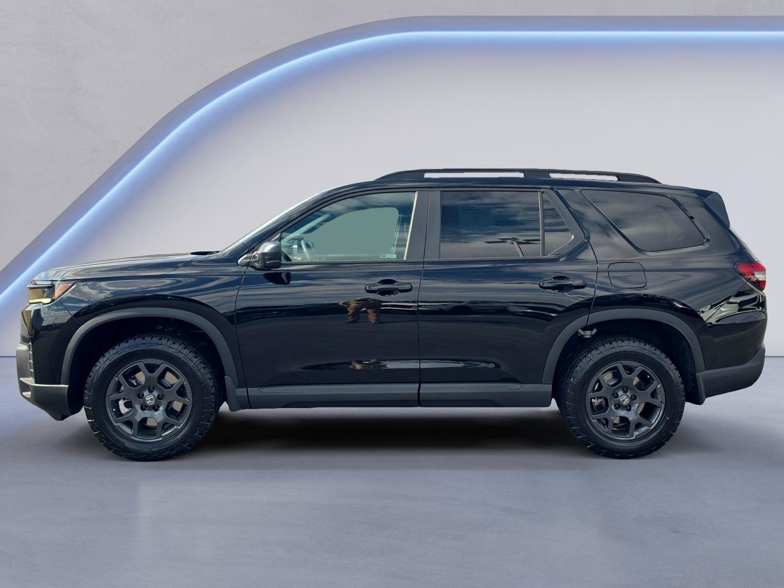 New 2026 Honda Pilot TrailSport image 2