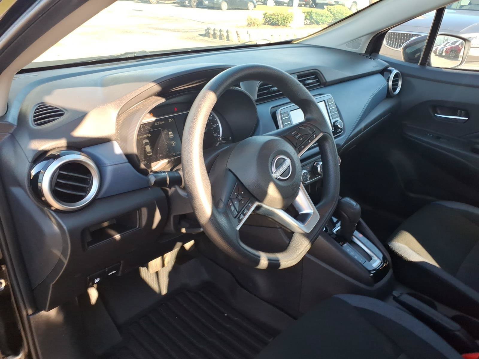 Used 2025 Nissan Versa SV FWD image 15
