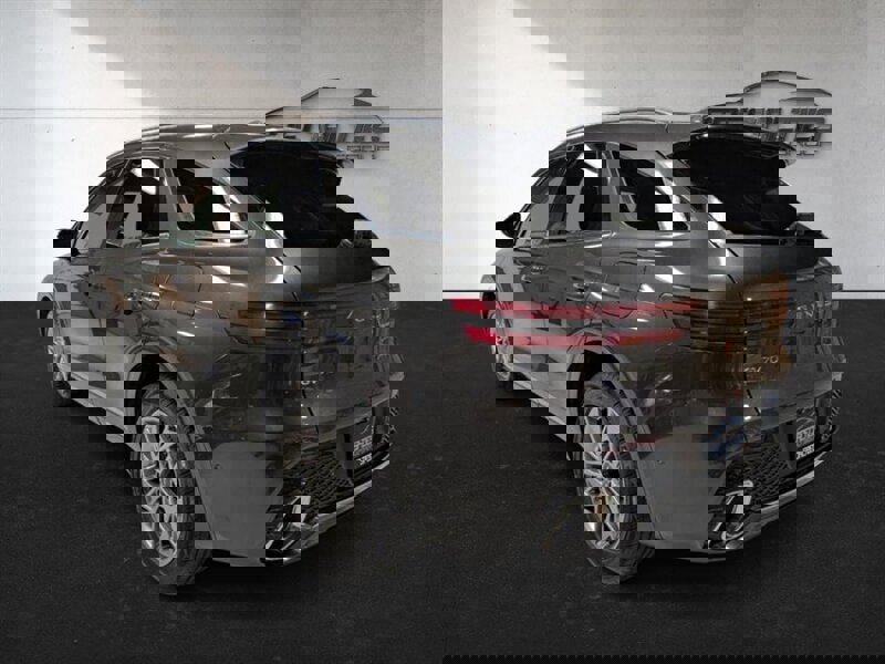 Used 2025 Genesis GV70 2.5T image 8