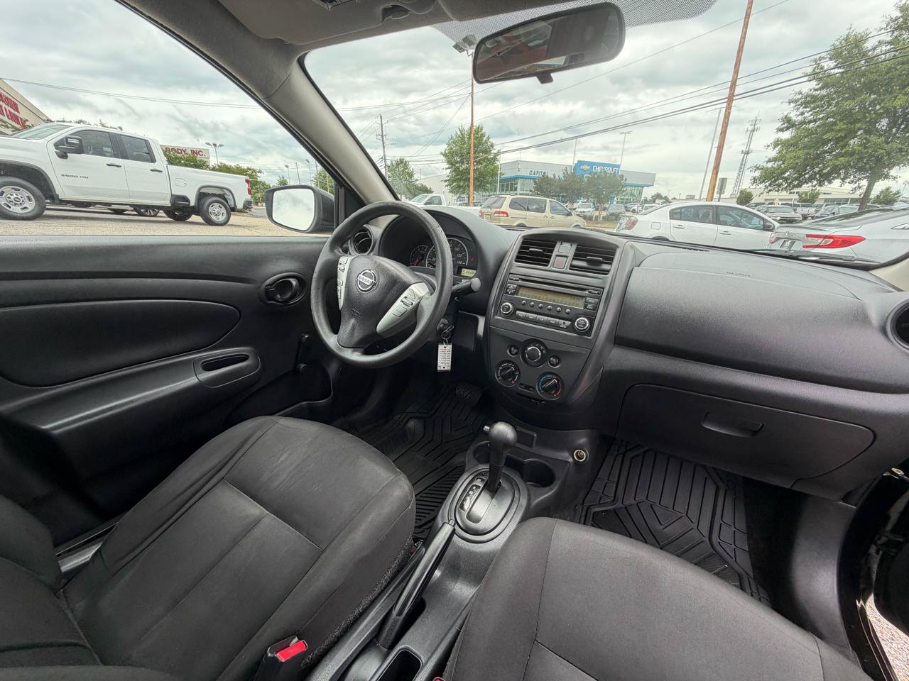 Used 2017 Nissan Versa S Plus FWD image 35