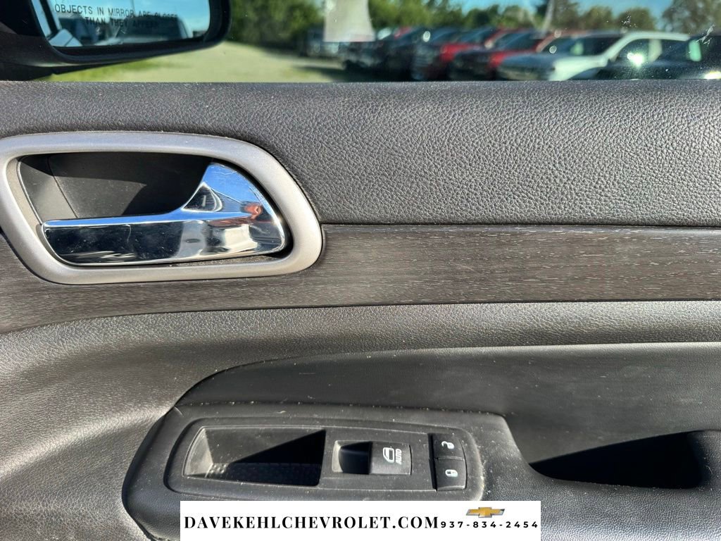 Used 2018 Jeep Grand Cherokee Altitude AWD/4WD image 30