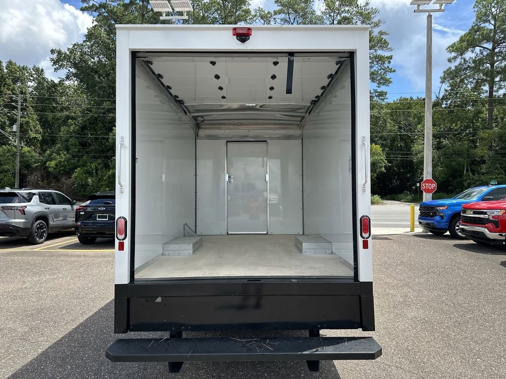 New 2025 Chevrolet Express 3500 w/ Power Convenience Package image 19