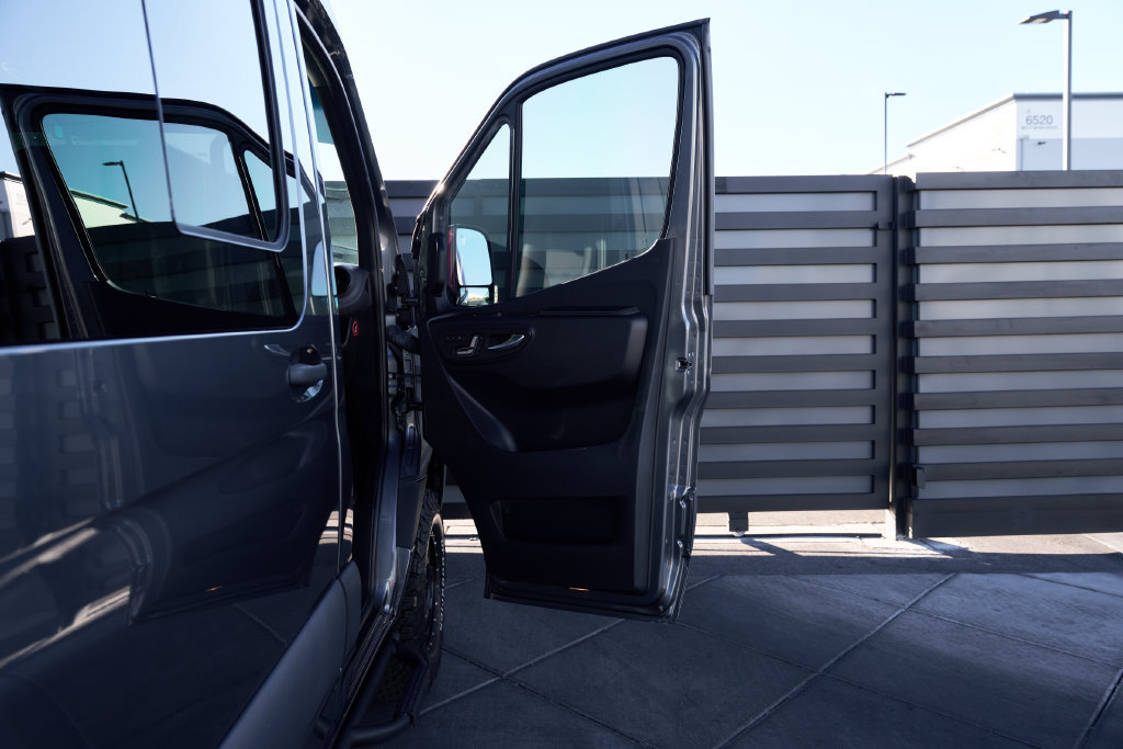 Used 2021 Mercedes-Benz Sprinter 2500 image 29