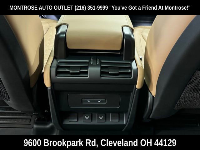 New 2025 Land Rover Defender 110 X-Dynamic SE image 25