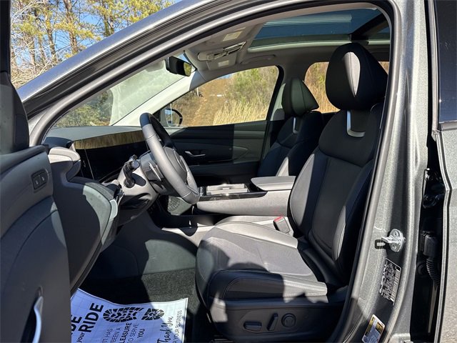 Used 2025 Hyundai Tucson Limited image 13
