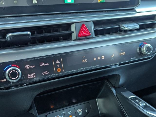 Used 2025 Kia Sorento S w/ Panoramic Sunroof Package image 18