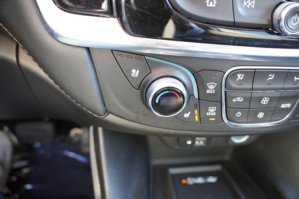 Used 2021 Chevrolet Traverse Premier w/ Redline Edition AWD/4WD image 32