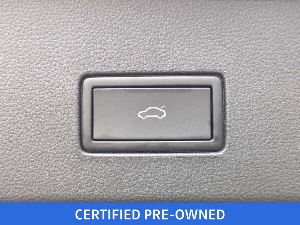 Certified 2023 Volkswagen Atlas Cross Sport SE AWD/4WD image 15