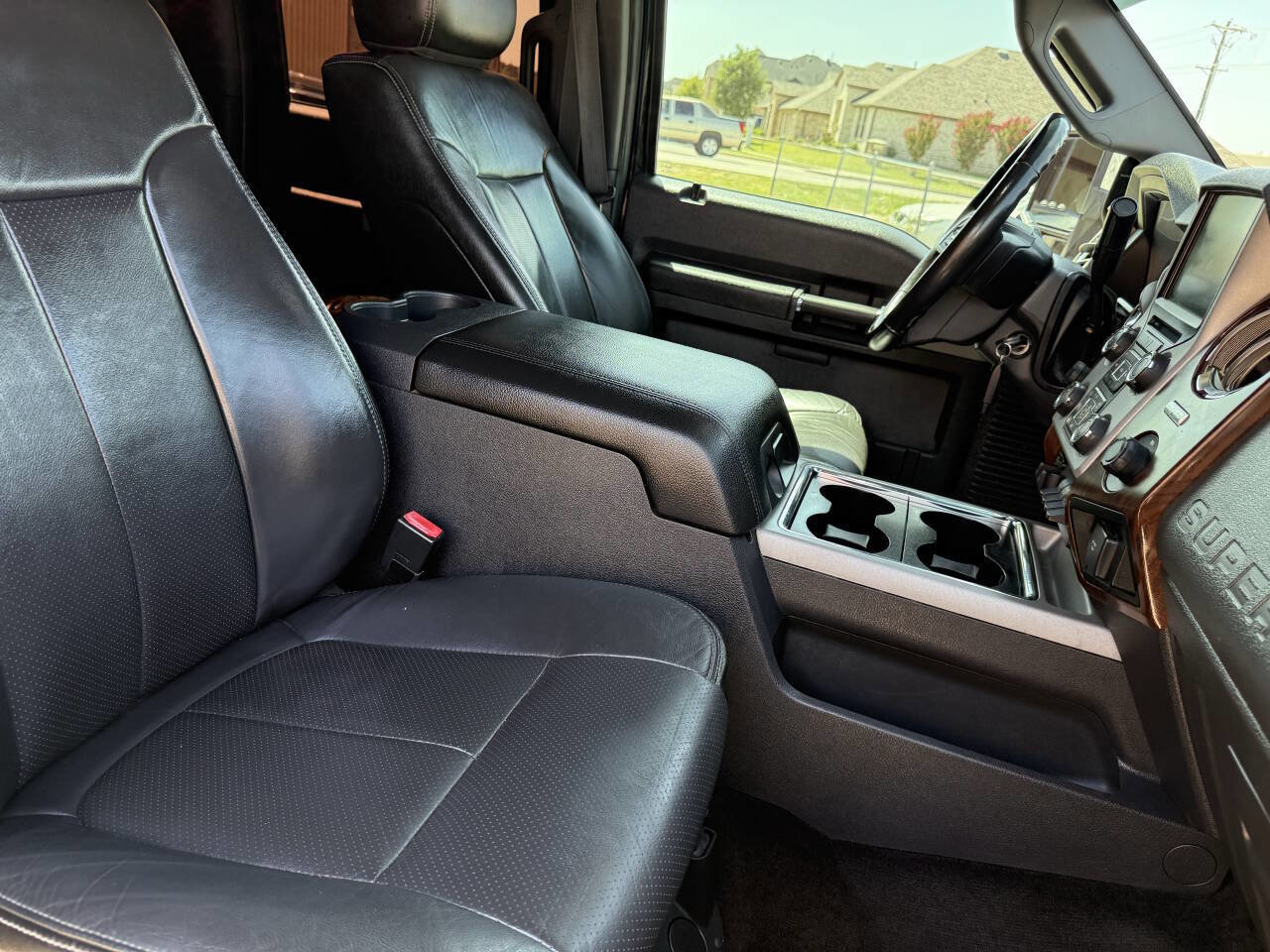 Used 2014 Ford F250 Lariat w/ Chrome Package image 20