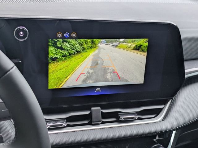 New 2026 Chevrolet Trax RS w/ Sunroof Package FWD image 17