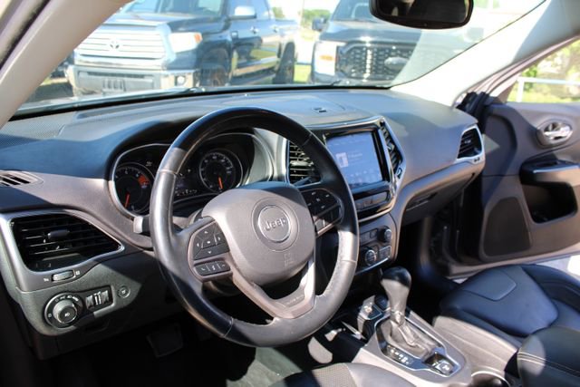 Used 2019 Jeep Cherokee Limited FWD image 15