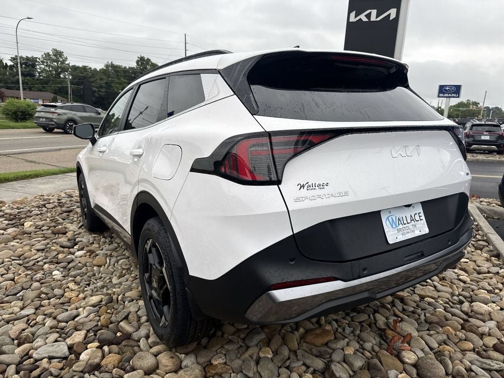 New 2026 Kia Sportage EX w/ EX Panorama Roof Package AWD/4WD image 3